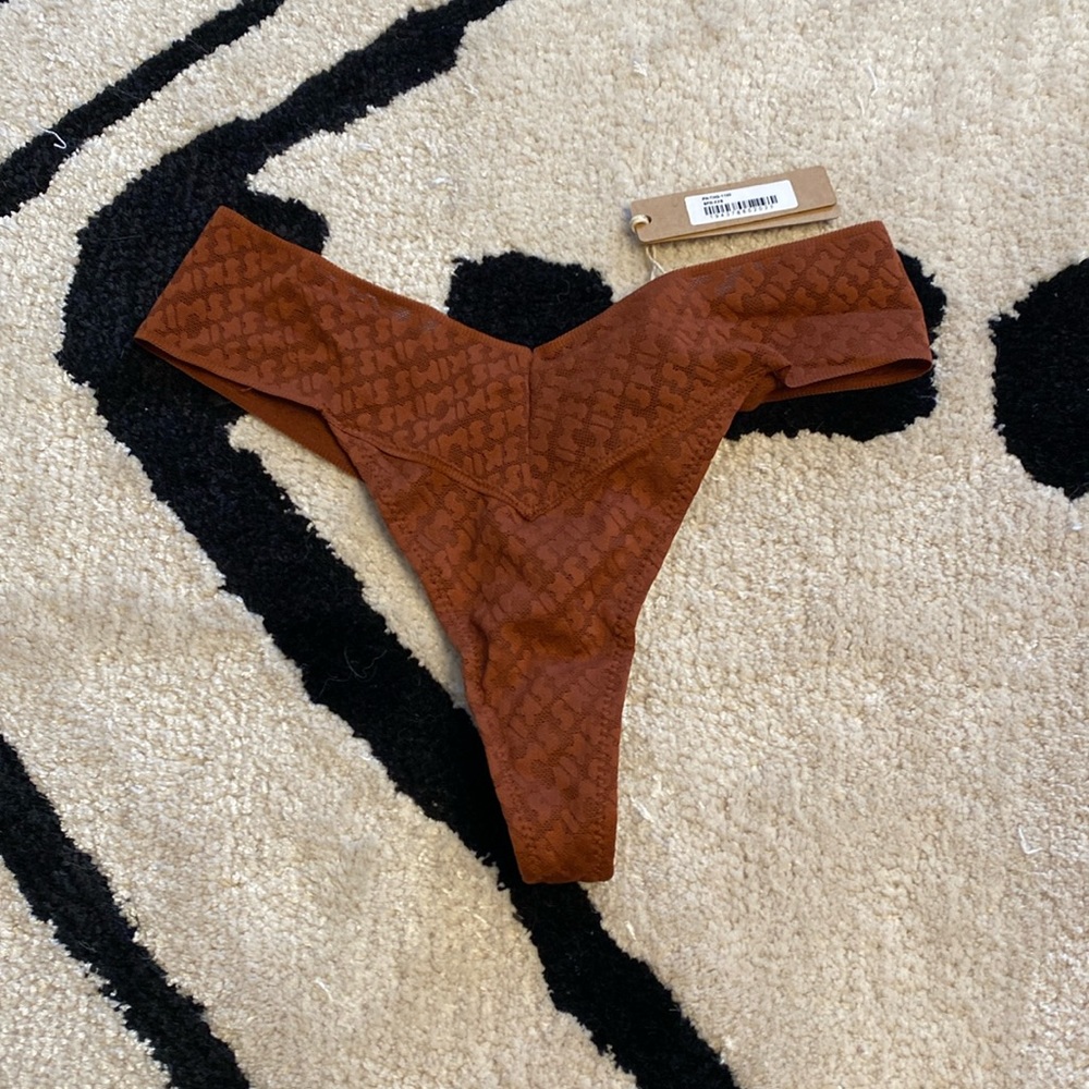 NWT! SKIMS Mesh Logo Thong